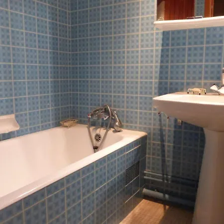 Appartement spacieux 1er étage avec balcon, vue mer, double garage à Saint-Gilles-Croix-de-Vie - FR-1-224-775 * Saint-Gilles-Croix-de-Vie